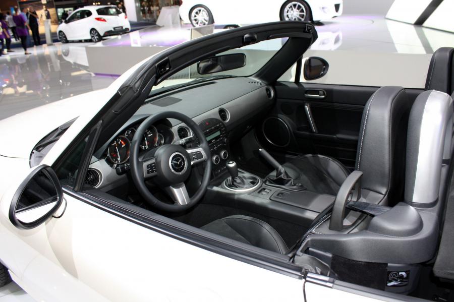  Mazda MX-5 2009 года  (фото 23 из 61)